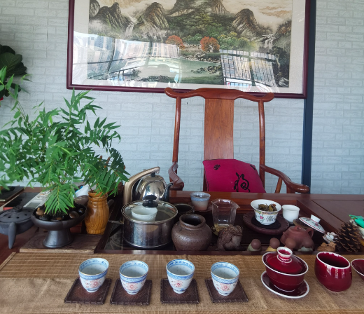 紅茶養(yǎng)胃還是傷胃喝紅茶注意事項(xiàng)(紅茶對(duì)胃的影響與飲用注意事項(xiàng))